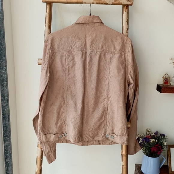 ♥️ Paisley Light Pink and Tan Jacket - Picture 8 of 16